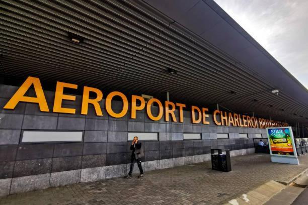 Вилла Station 64 B1 Charleroi-Airport Экстерьер фото